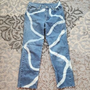 Jones New York Signature White Swirl Jeans Blue 4